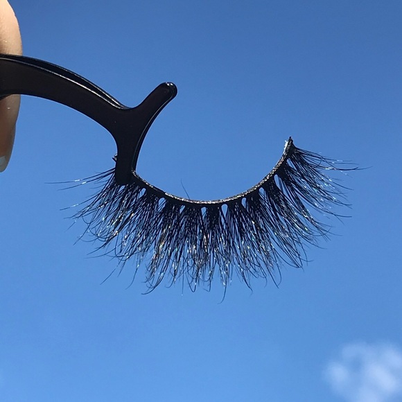 Ellie Lash Co Mink Lashes - Picture 3 of 4